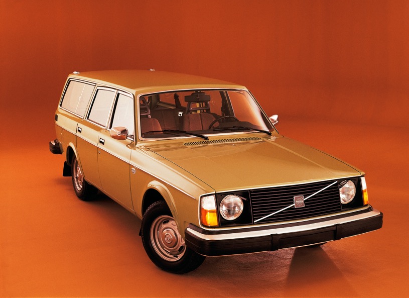 5952_Volvo_245