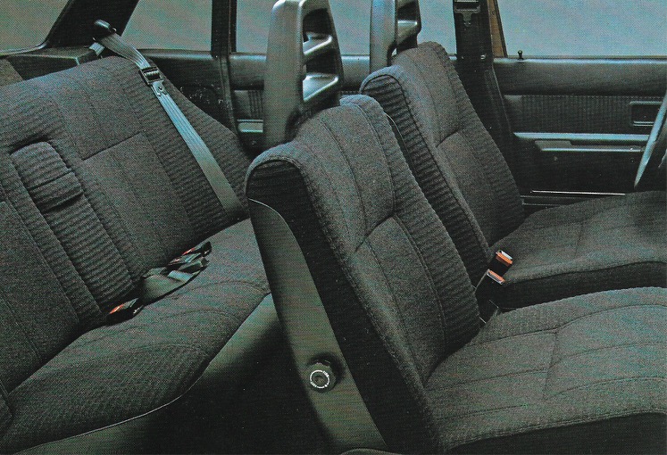 244 GLT 1980 garniture intérieure
