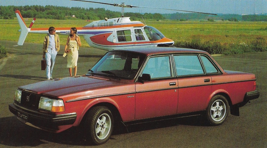 1983 240 Turbo berline rouge